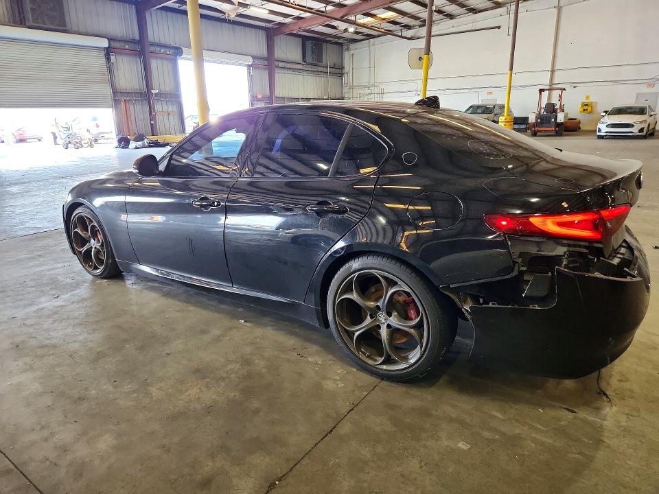 2019 Alfa Romeo Giulia მანქანა იყიდება აუქციონზე, vin: ZARFAMAN4K7622335, აუქციონის ნომერი: 59984516