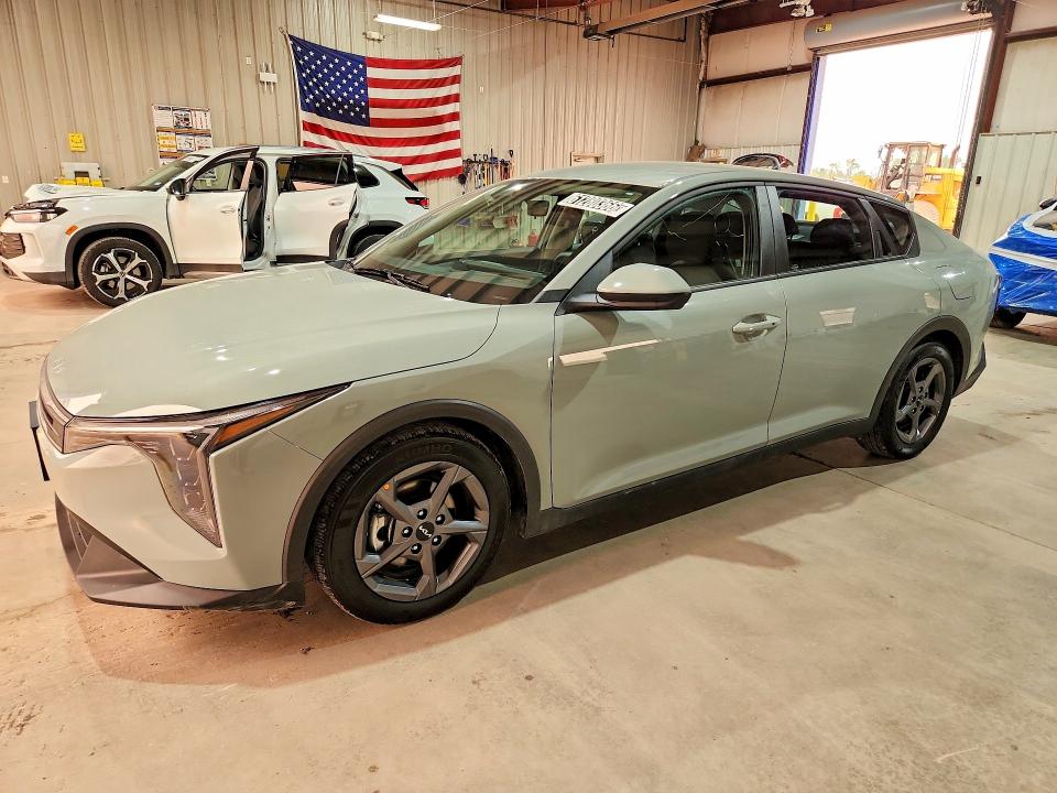 Продажа на аукционе авто 2026 Kia K4, vin: 3KPFT4DE5TE255981, номер лота: 61280366