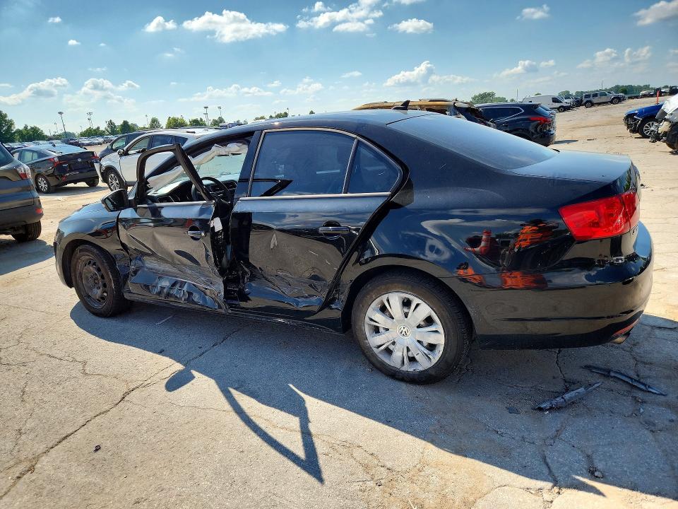60044026 :رقم المزاد ، 3VWD17AJ5EM392702 vin ، 2014 Volkswagen Jetta مزاد بيع