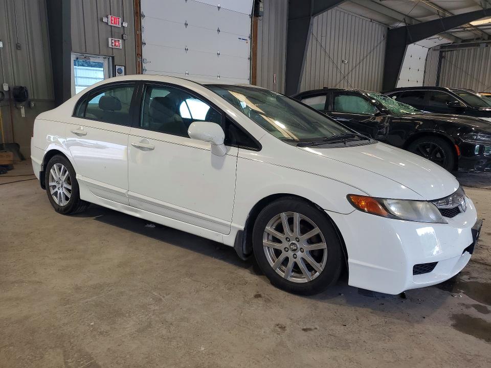 60613686 :رقم المزاد ، 19XFA1F56BE048354 vin ، 2011 Honda Civic مزاد بيع