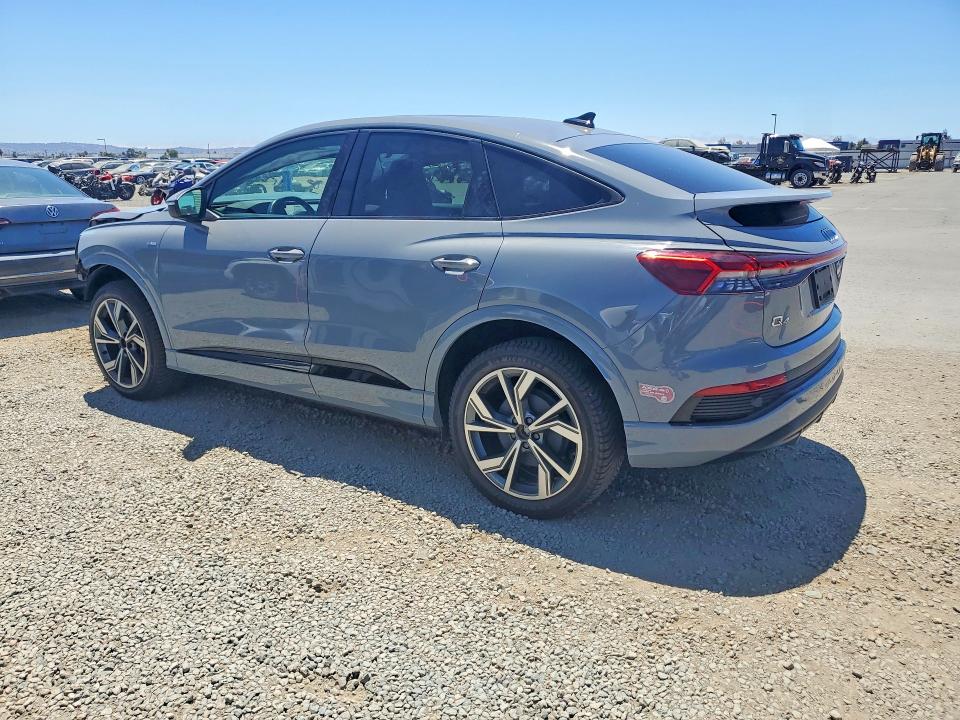 61884866 :رقم المزاد ، WA122BFZ7RP024802 vin ، 2024 Audi Q4 E-tron مزاد بيع
