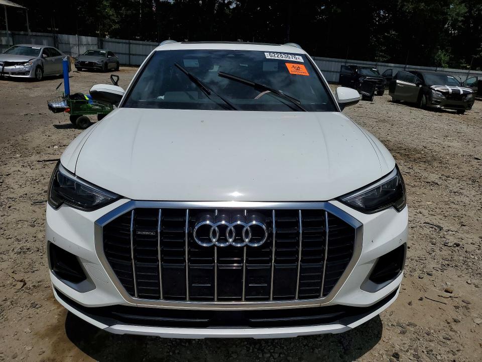 62283676 :رقم المزاد ، WA1AUCF39M1102130 vin ، 2021 Audi Q3 مزاد بيع