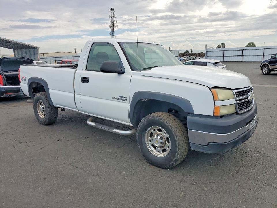 61738866 :رقم المزاد ، 1GCHK24D46E286663 vin ، 2006 Chevrolet Silverado مزاد بيع