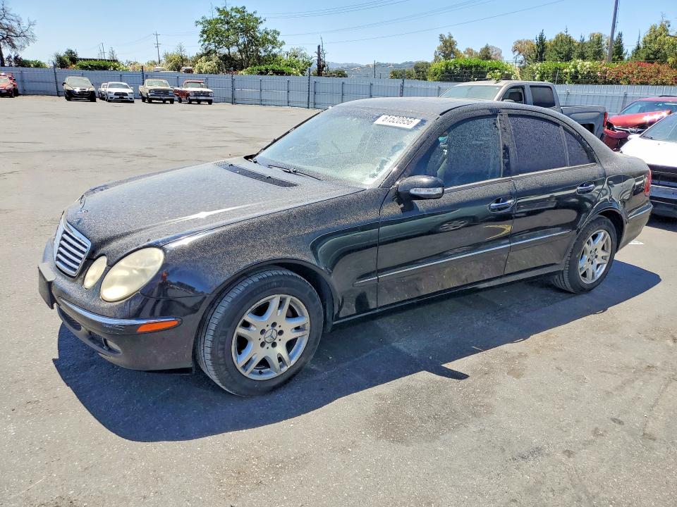 61520956 :رقم المزاد ، WDBUF65J25A660996 vin ، 2005 Mercedes-benz E مزاد بيع