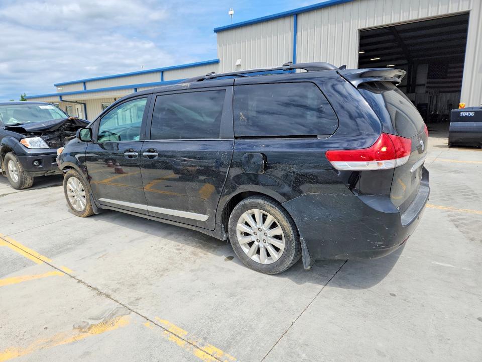 60046846 :رقم المزاد ، 5TDYK3DC2BS119591 vin ، 2011 Toyota Sienna مزاد بيع