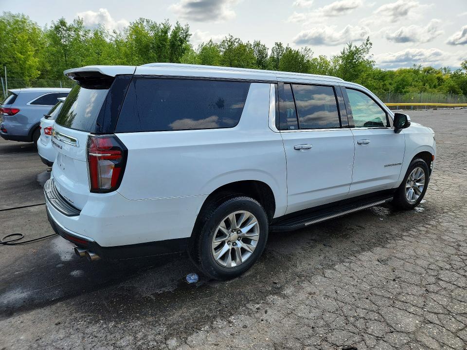 62080286 :رقم المزاد ، 1GNSCFKD5NR190326 vin ، 2022 Chevrolet Suburban مزاد بيع