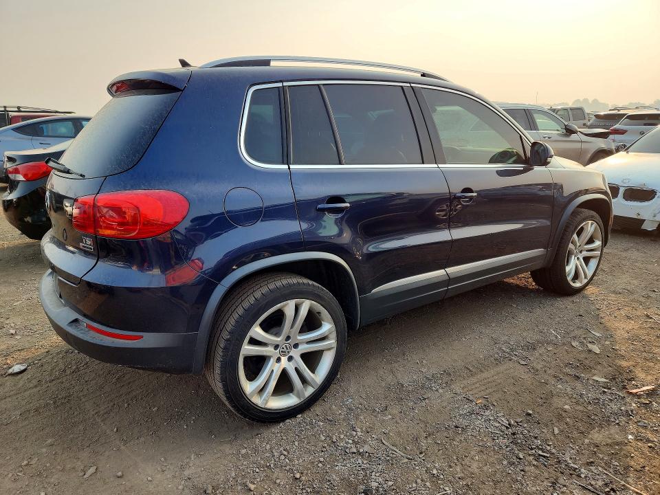 2016 Volkswagen Tiguan მანქანა იყიდება აუქციონზე, vin: WVGBV7AX3GW546387, აუქციონის ნომერი: 61546716
