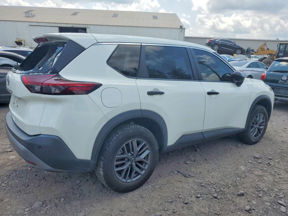 62086316 :رقم المزاد ، 5N1BT3AA1NC705688 vin ، 2022 Nissan Rogue مزاد بيع