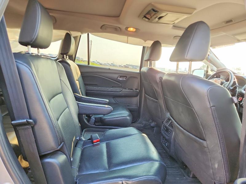 63507136 :رقم المزاد ، 5FNYF6H90JB502341 vin ، 2018 Honda Pilot مزاد بيع