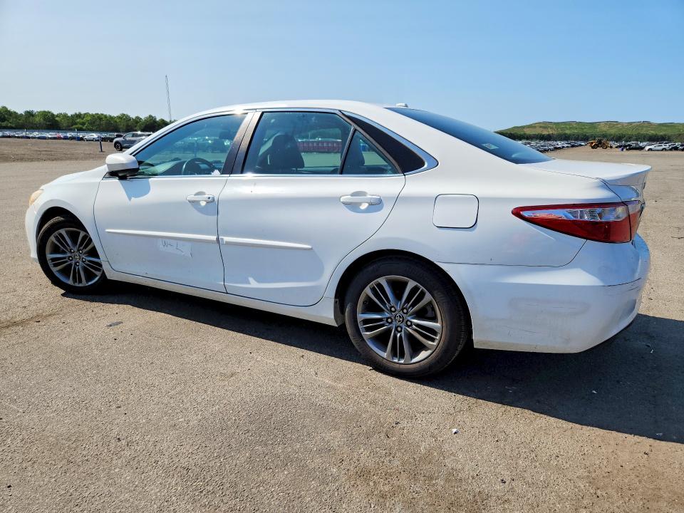 62440266 :رقم المزاد ، 4T1BF1FK8HU627115 vin ، 2017 Toyota Camry مزاد بيع