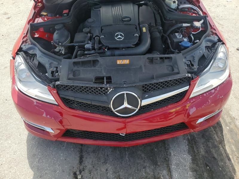 Продажа на аукционе авто 2013 Mercedes-benz C, vin: WDDGF4HB5DR288776, номер лота: 60359106