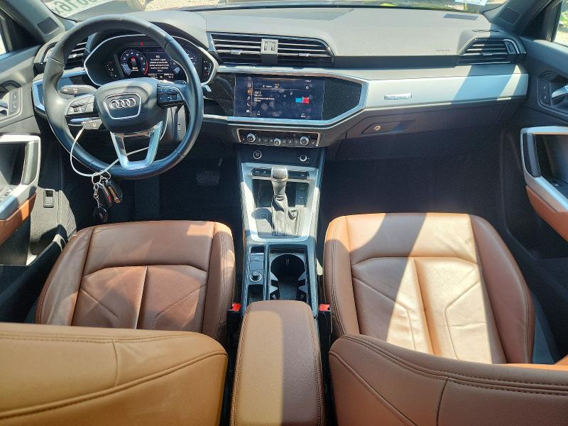 62209616 :رقم المزاد ، WA1DECF38M1017080 vin ، 2021 Audi Q3 مزاد بيع