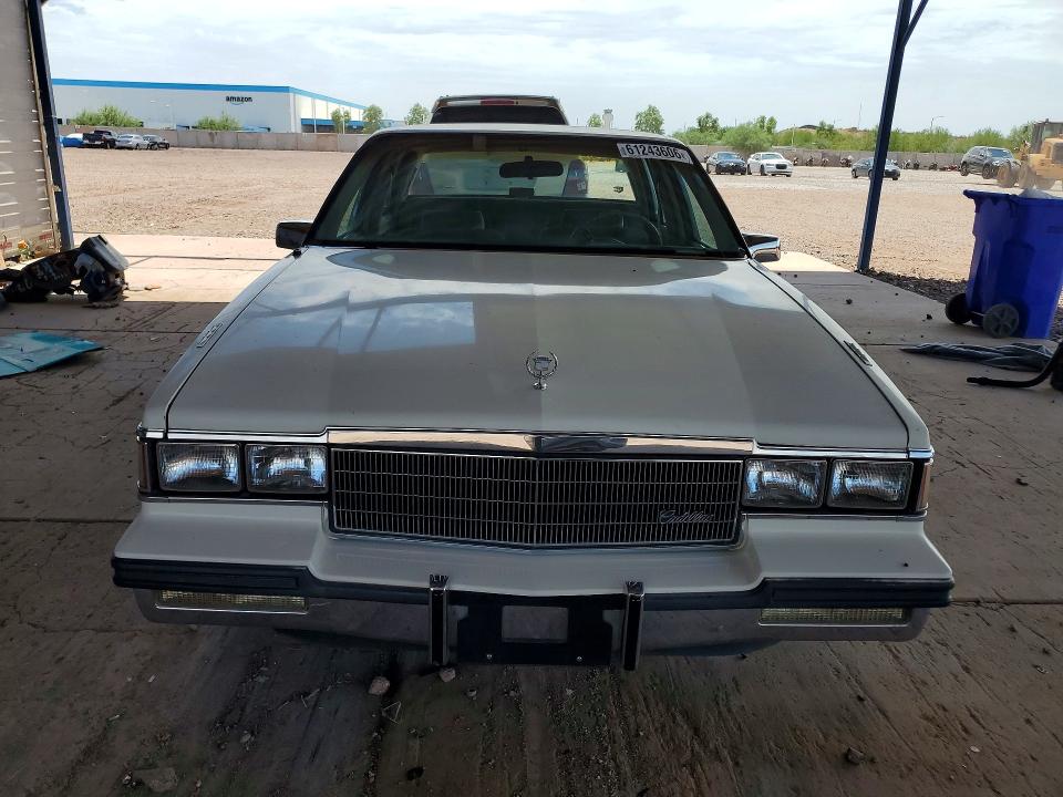 61243606 :رقم المزاد ، 1G6CD6982F4395218 vin ، 1985 Cadillac Deville مزاد بيع