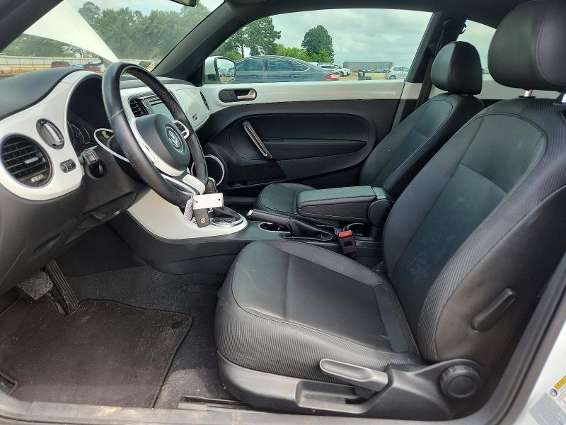 Продажа на аукционе авто 2018 Volkswagen Beetle, vin: 3VWJD7AT4JM710556, номер лота: 59984766