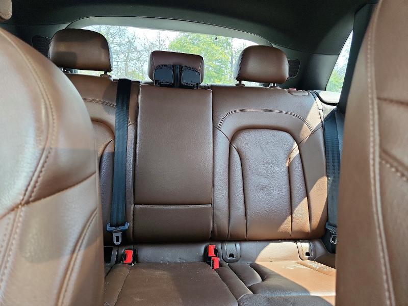 2015 Audi Q3 მანქანა იყიდება აუქციონზე, vin: WA1GFCFS1FR013300, აუქციონის ნომერი: 62810926
