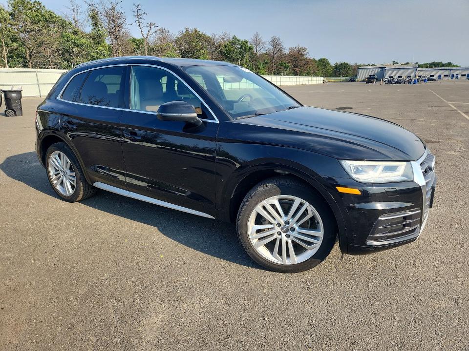 61195276 :رقم المزاد ، WA1BNAFY7J2247710 vin ، 2018 Audi Q5 مزاد بيع