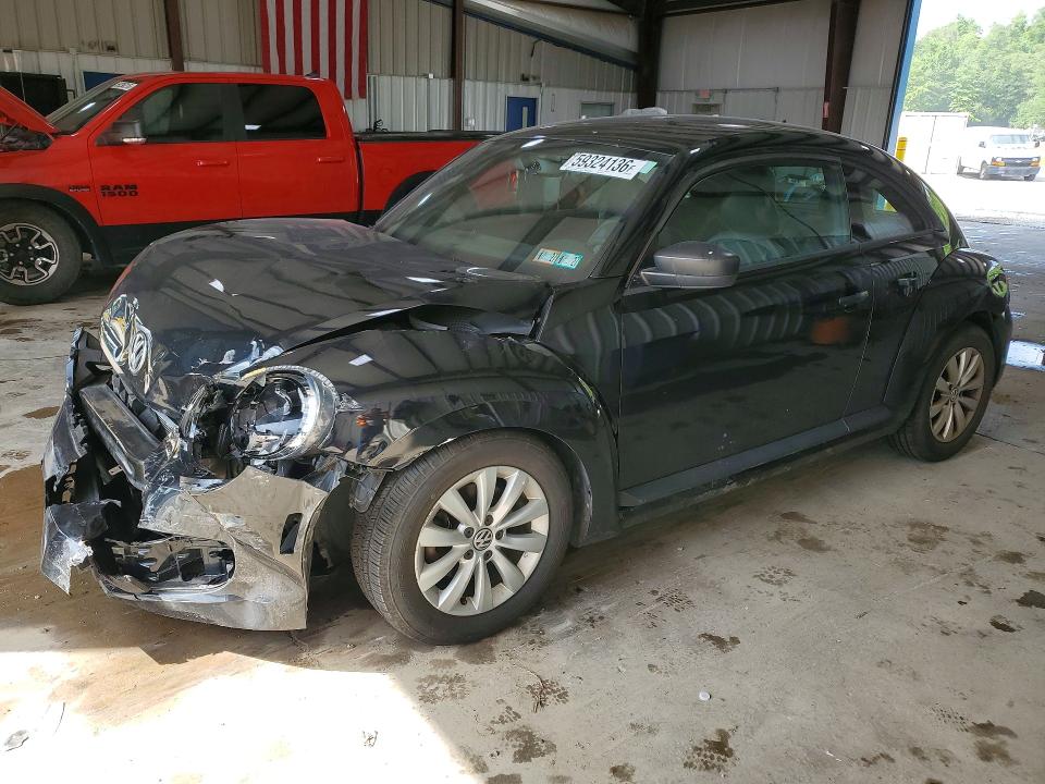 2015 Volkswagen Beetle მანქანა იყიდება აუქციონზე, vin: 3VWF17AT9FM629445, აუქციონის ნომერი: 59324136