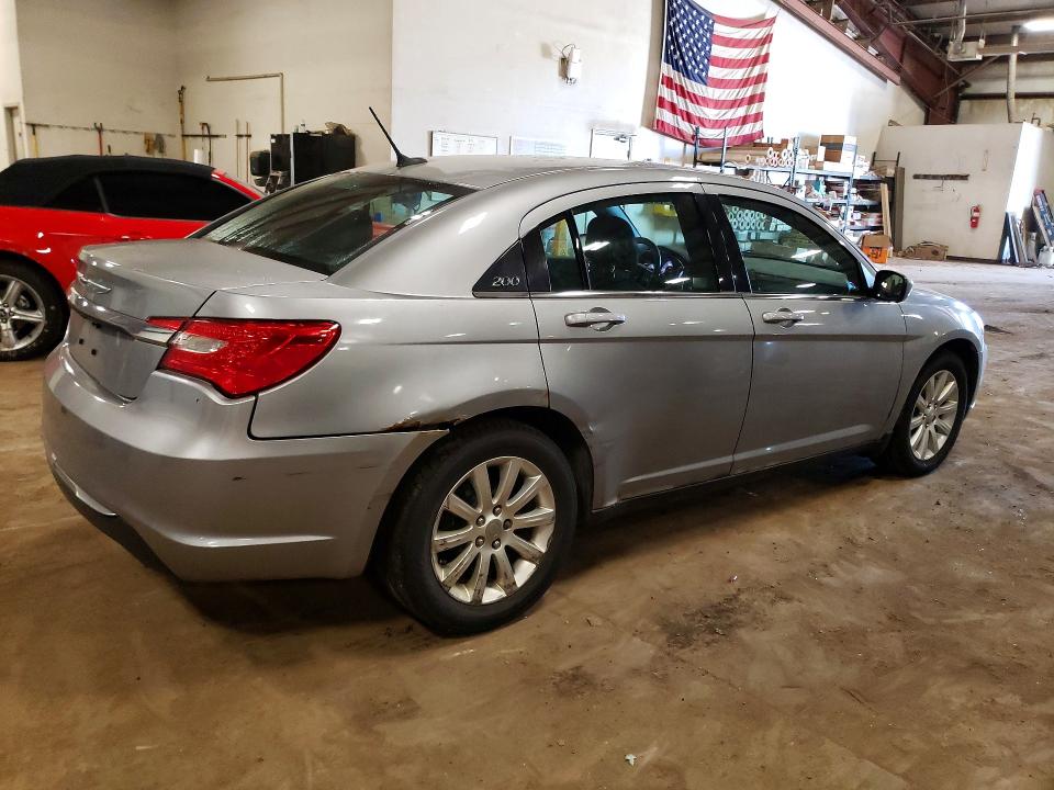 Продаж на аукціоні авто 2014 Chrysler 200, vin: 1C3CCBABXEN111752, номер лоту: 60355316