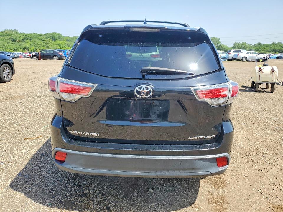 58889136 :رقم المزاد ، 5TDDKRFH9FS163295 vin ، 2015 Toyota Highlander مزاد بيع