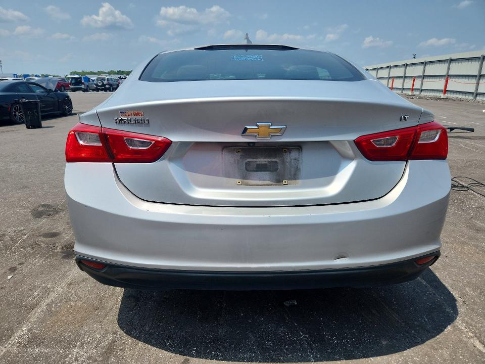 63052236 :رقم المزاد ، 1G1ZD5ST9JF133590 vin ، 2018 Chevrolet Malibu مزاد بيع