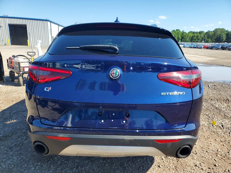 Продаж на аукціоні авто 2018 Alfa Romeo Stelvio, vin: ZASFAKAN6J7B81313, номер лоту: 63395576