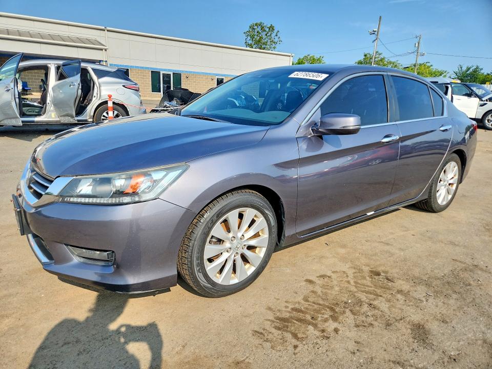 Продажа на аукционе авто 2015 Honda Accord, vin: 1HGCR2F8XFA136961, номер лота: 62786506