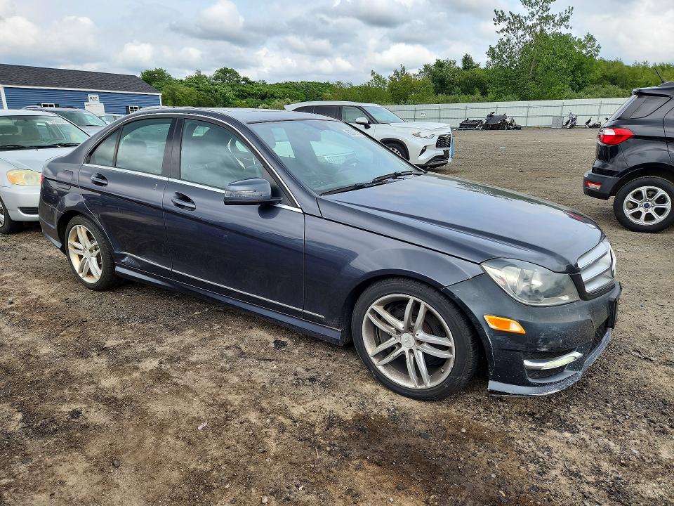 60042756 :رقم المزاد ، WDDGF8ABXDR276480 vin ، 2013 Mercedes-benz C مزاد بيع