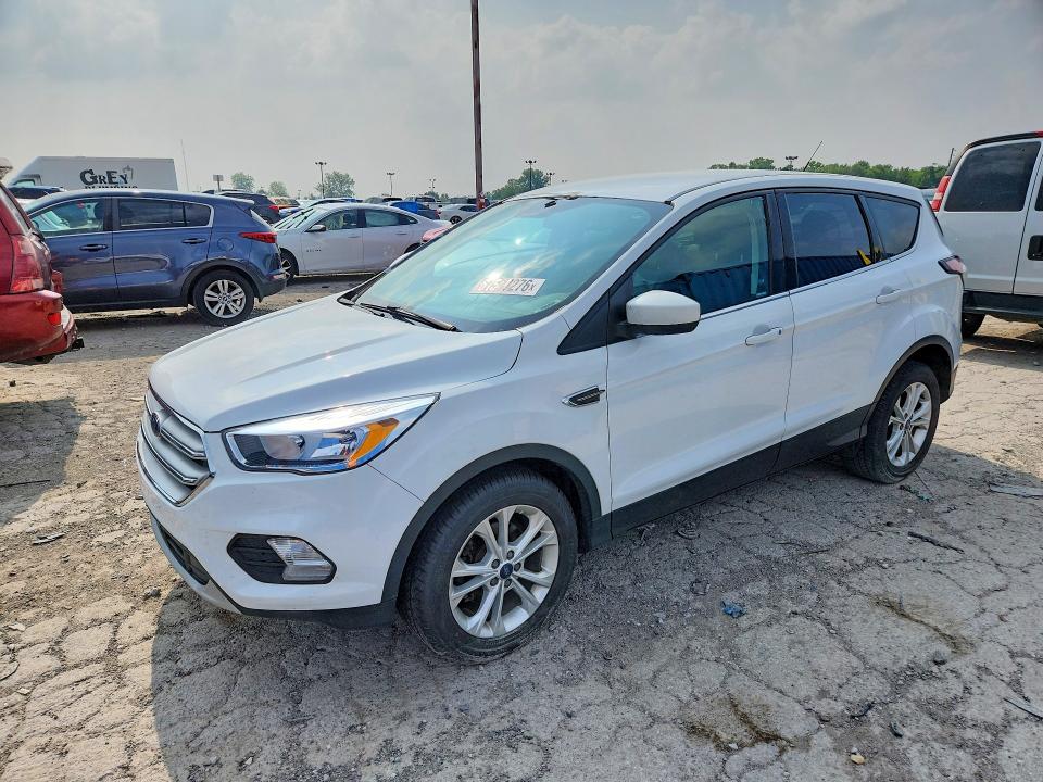 61540276 :رقم المزاد ، 1FMCU0GD1HUE90085 vin ، 2017 Ford Escape مزاد بيع