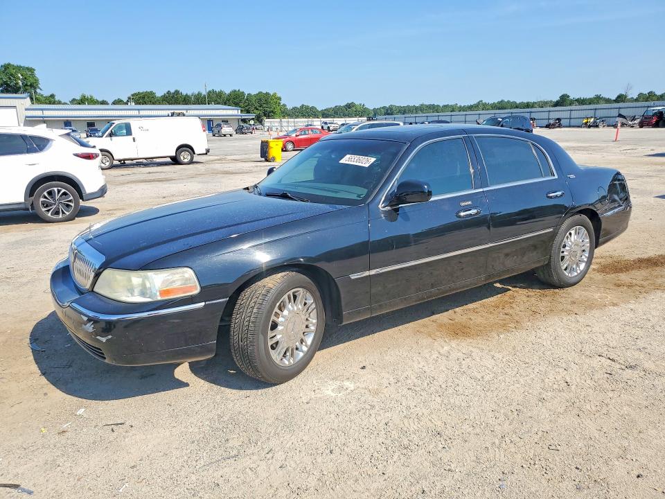 2007 Lincoln Town Car მანქანა იყიდება აუქციონზე, vin: 1LNHM82V47Y620310, აუქციონის ნომერი: 56536026