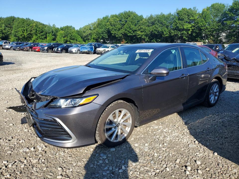 Auction sale of the 2021 Toyota Camry, vin: 4T1C11AK5MU558176, lot number: 60014326
