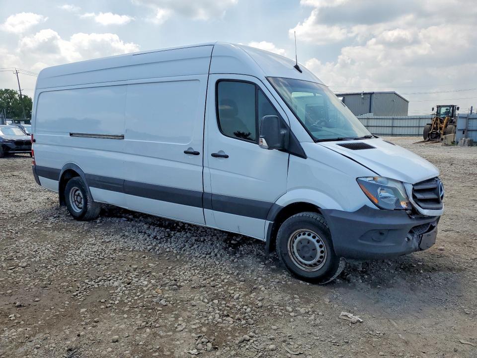 59966016 :رقم المزاد ، WD3PF1CD9JP617711 vin ، 2018 Mercedes-benz Sprinter مزاد بيع
