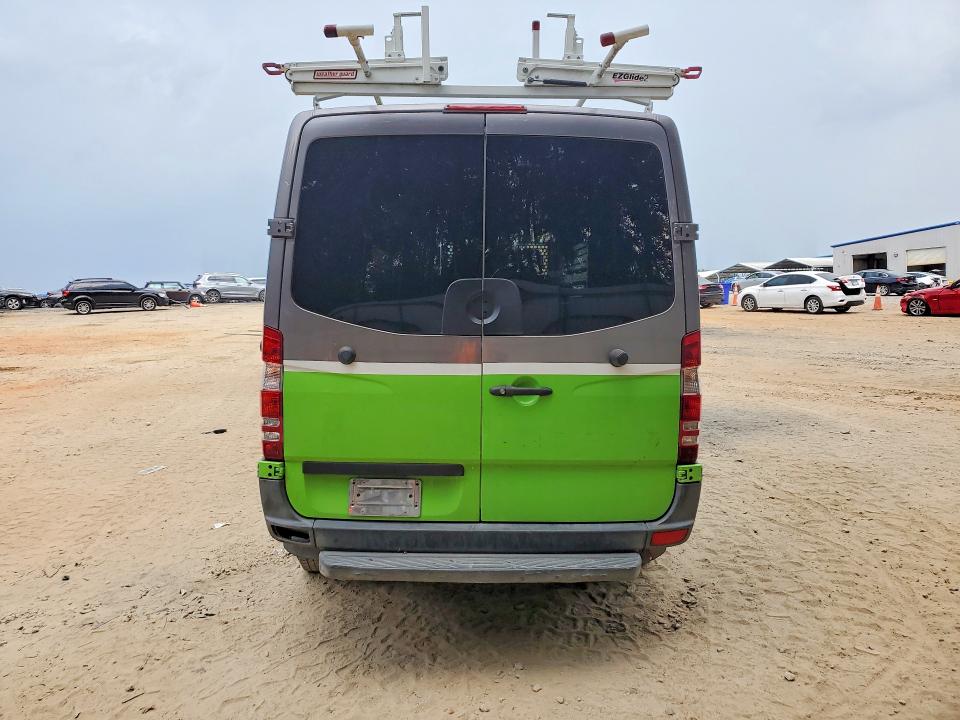 59085596 :رقم المزاد ، WD3PE7CC4E5843296 vin ، 2014 Mercedes-benz Sprinter مزاد بيع