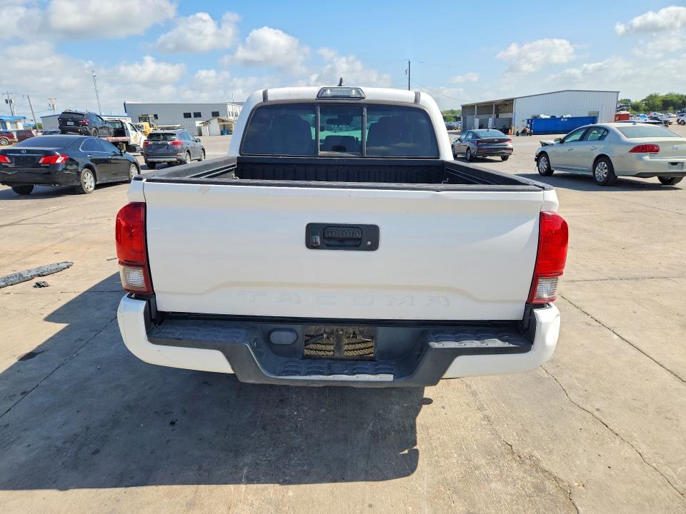 85993165 :رقم المزاد ، 5TFAX5GN3JX116994 vin ، 2018 Toyota Tacoma مزاد بيع