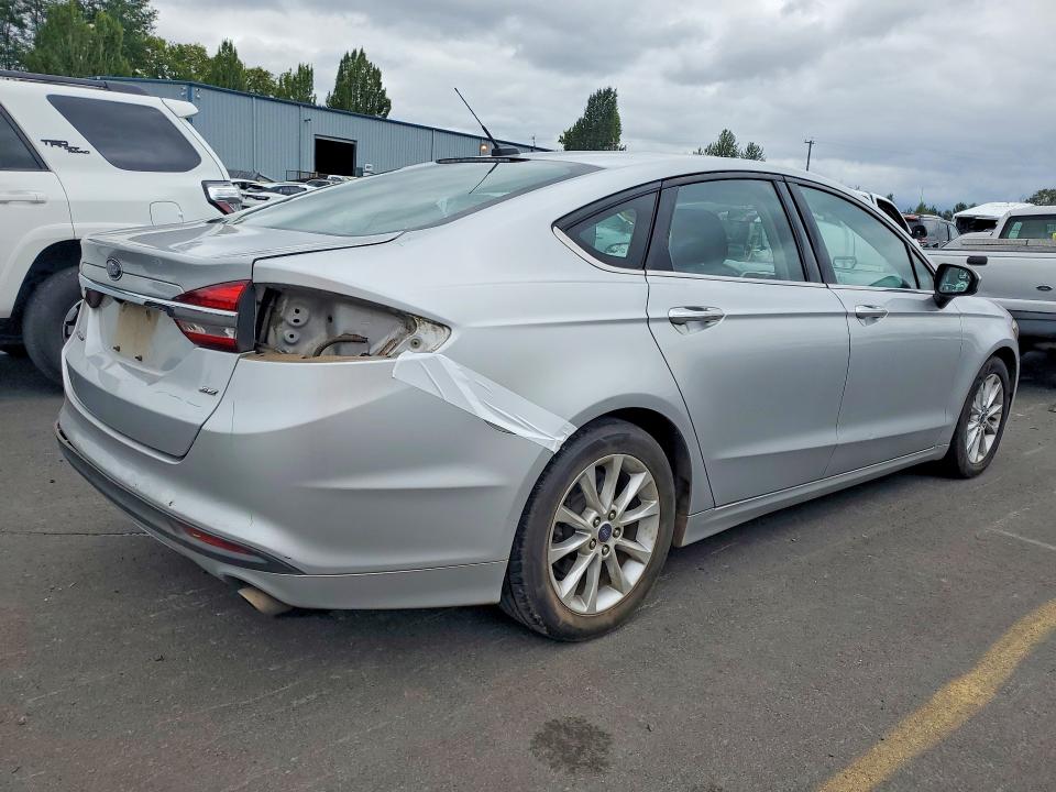 59653866 :رقم المزاد ، 3FA6P0H79HR111302 vin ، 2017 Ford Fusion مزاد بيع