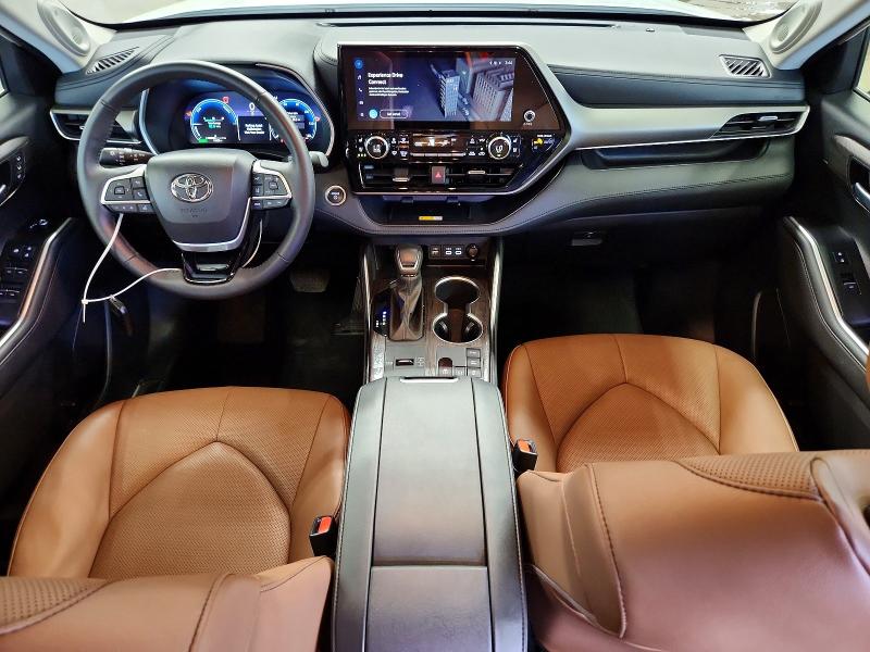 Продажа на аукционе авто 2025 Toyota Highlander Hybrid, vin: 5TDKBRCH8SS648596, номер лота: 61212676