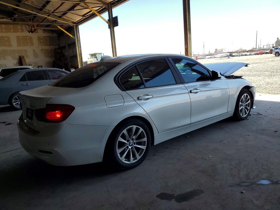 2018 Bmw 320 მანქანა იყიდება აუქციონზე, vin: WBA8E1G56JNT72553, აუქციონის ნომერი: 59816026