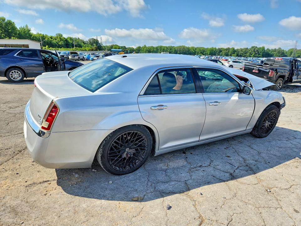 61288636 :رقم المزاد ، 2C3CCAET4CH242534 vin ، 2012 Chrysler 300c مزاد بيع