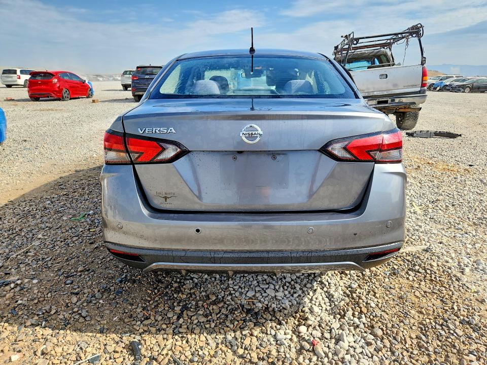 61589346 :رقم المزاد ، 3N1CN8DV0ML896198 vin ، 2021 Nissan Versa مزاد بيع
