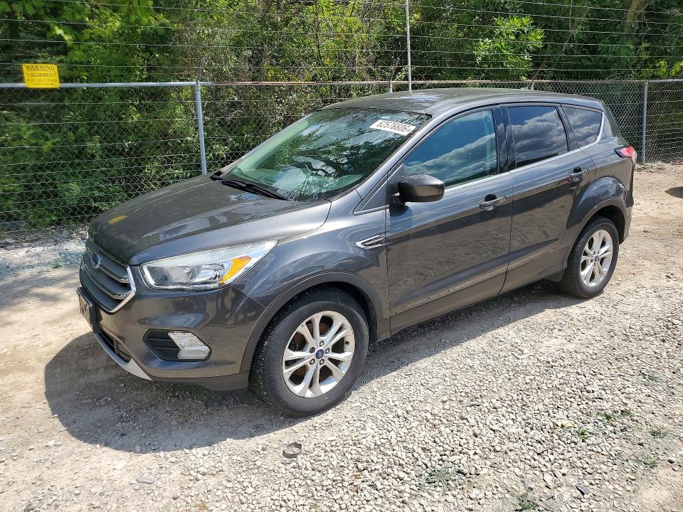 Продаж на аукціоні авто 2017 Ford Escape, vin: 1FMCU0GD5HUD73898, номер лоту: 62576606