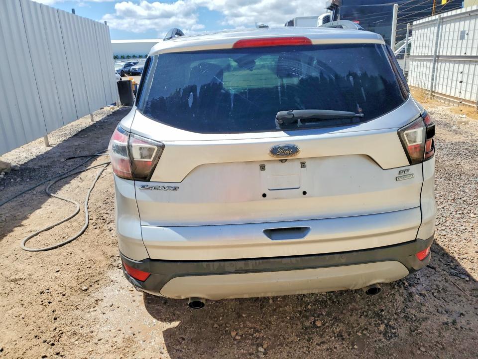 62165526 :رقم المزاد ، 1FMCU0GD4HUA32671 vin ، 2017 Ford Escape مزاد بيع