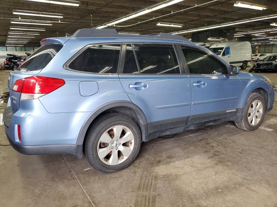 61743086 :رقم المزاد ، 4S4BRBKC2C3231174 vin ، 2012 Subaru Outback مزاد بيع