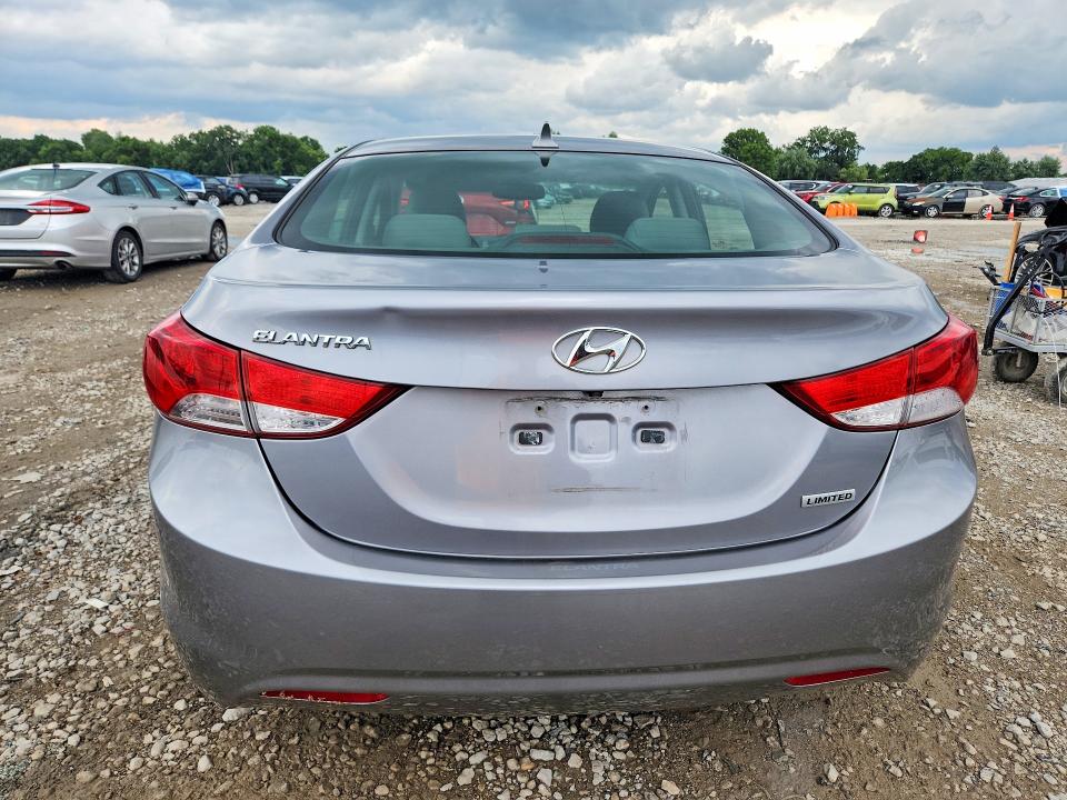 61124646 :رقم المزاد ، KMHDH4AE7DU635352 vin ، 2013 Hyundai Elantra مزاد بيع