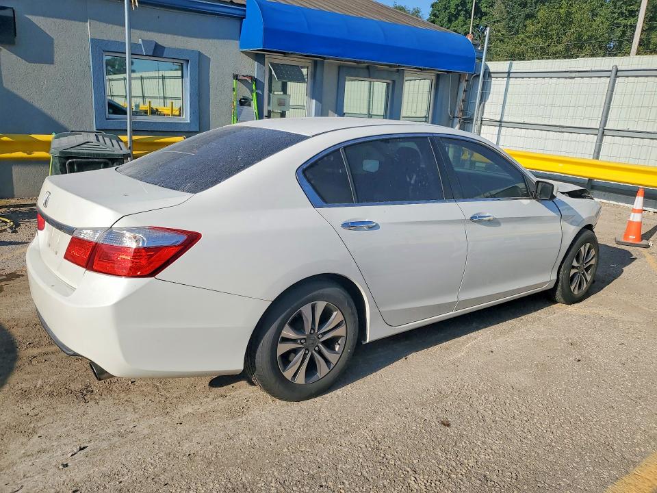 2013 Honda Accord მანქანა იყიდება აუქციონზე, vin: 1HGCR2F38DA105015, აუქციონის ნომერი: 59538756