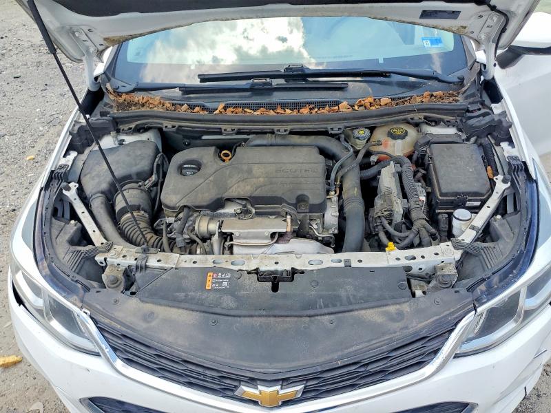 60696856 :رقم المزاد ، 1G1BB5SM1J7195933 vin ، 2018 Chevrolet Cruze مزاد بيع