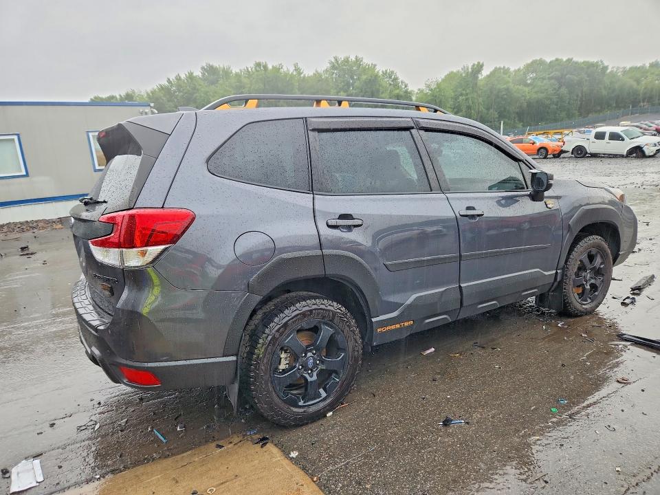 2022 Subaru Forester მანქანა იყიდება აუქციონზე, vin: JF2SKAMC6NH492847, აუქციონის ნომერი: 62281676