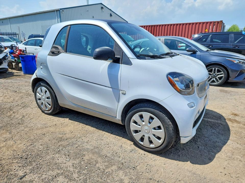 Продажа на аукционе авто 2016 Smart Fortwo, vin: WMEFJ5DA9GK153905, номер лота: 85978445