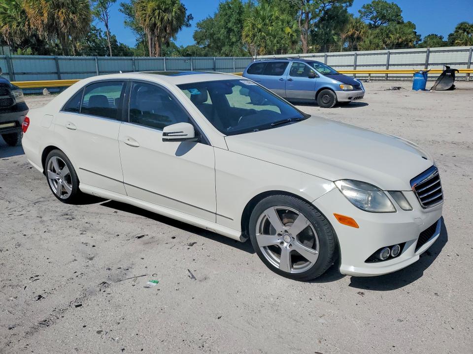 61359916 :رقم المزاد ، WDDHF5GB0AA074123 vin ، 2010 Mercedes-benz E مزاد بيع