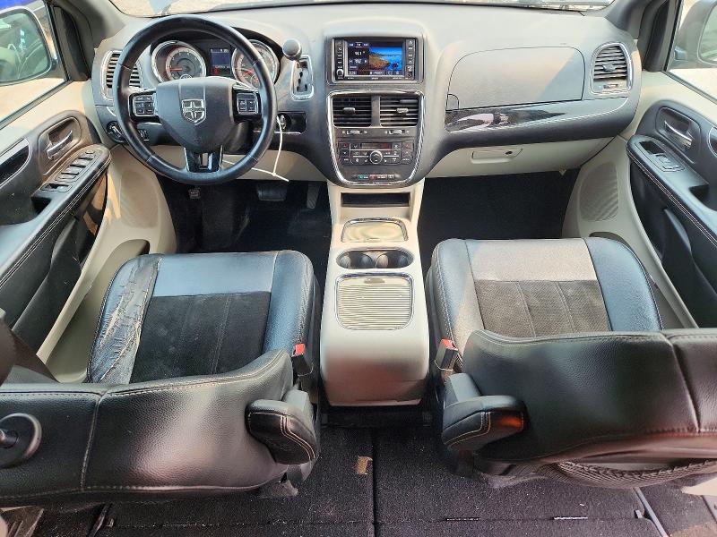 61023816 :رقم المزاد ، 2C4RDGCG8HR745724 vin ، 2017 Dodge Grand Caravan مزاد بيع