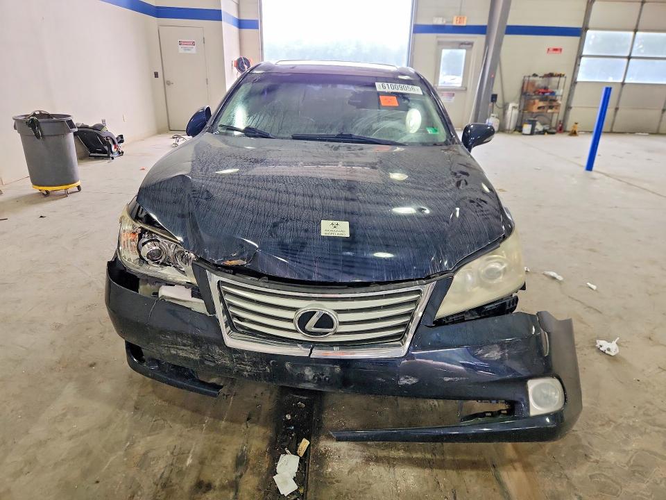 61009056 :رقم المزاد ، JTHBK1EG2B2456649 vin ، 2011 Lexus Es مزاد بيع
