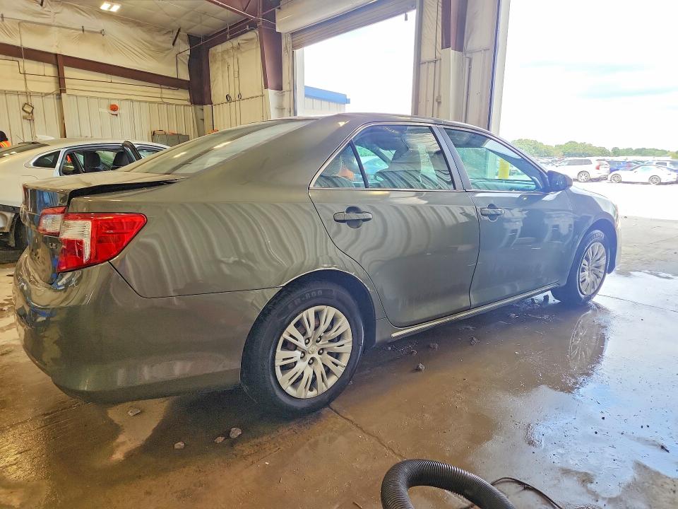 59175436 :رقم المزاد ، 4T4BF1FK4CR208452 vin ، 2012 Toyota Camry مزاد بيع